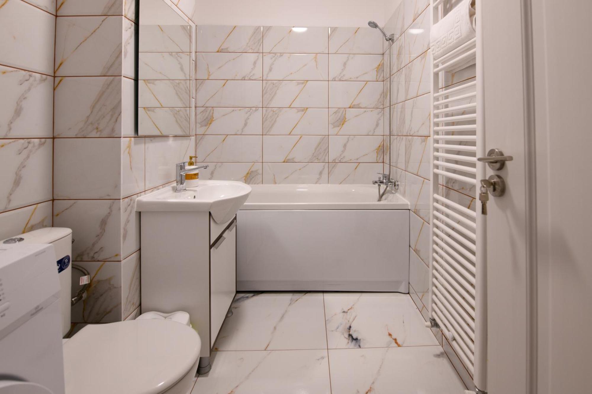 Appartamento Smart Living Plaza Bucarest Esterno foto