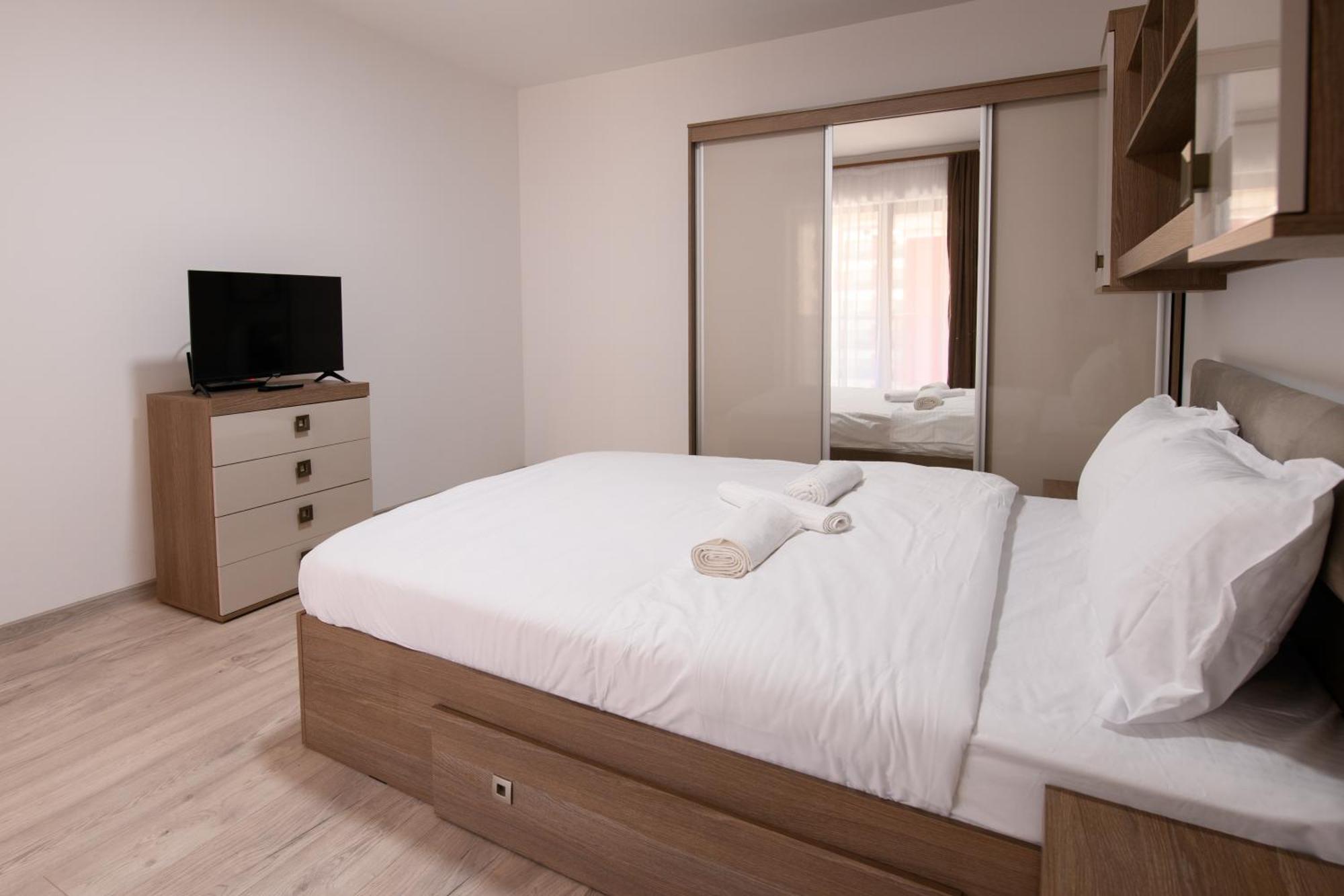 Appartamento Smart Living Plaza Bucarest Esterno foto