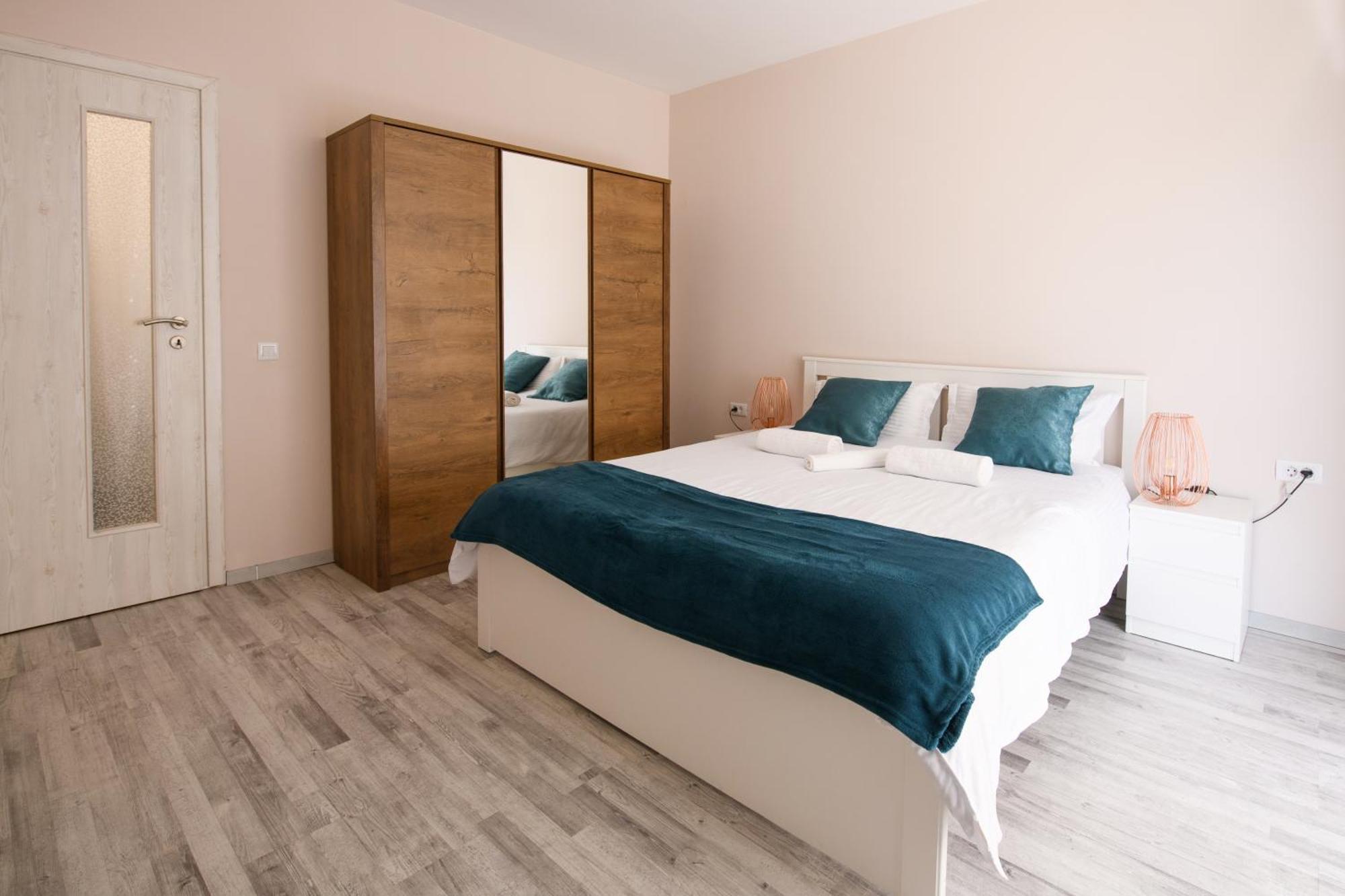 Appartamento Smart Living Plaza Bucarest Esterno foto
