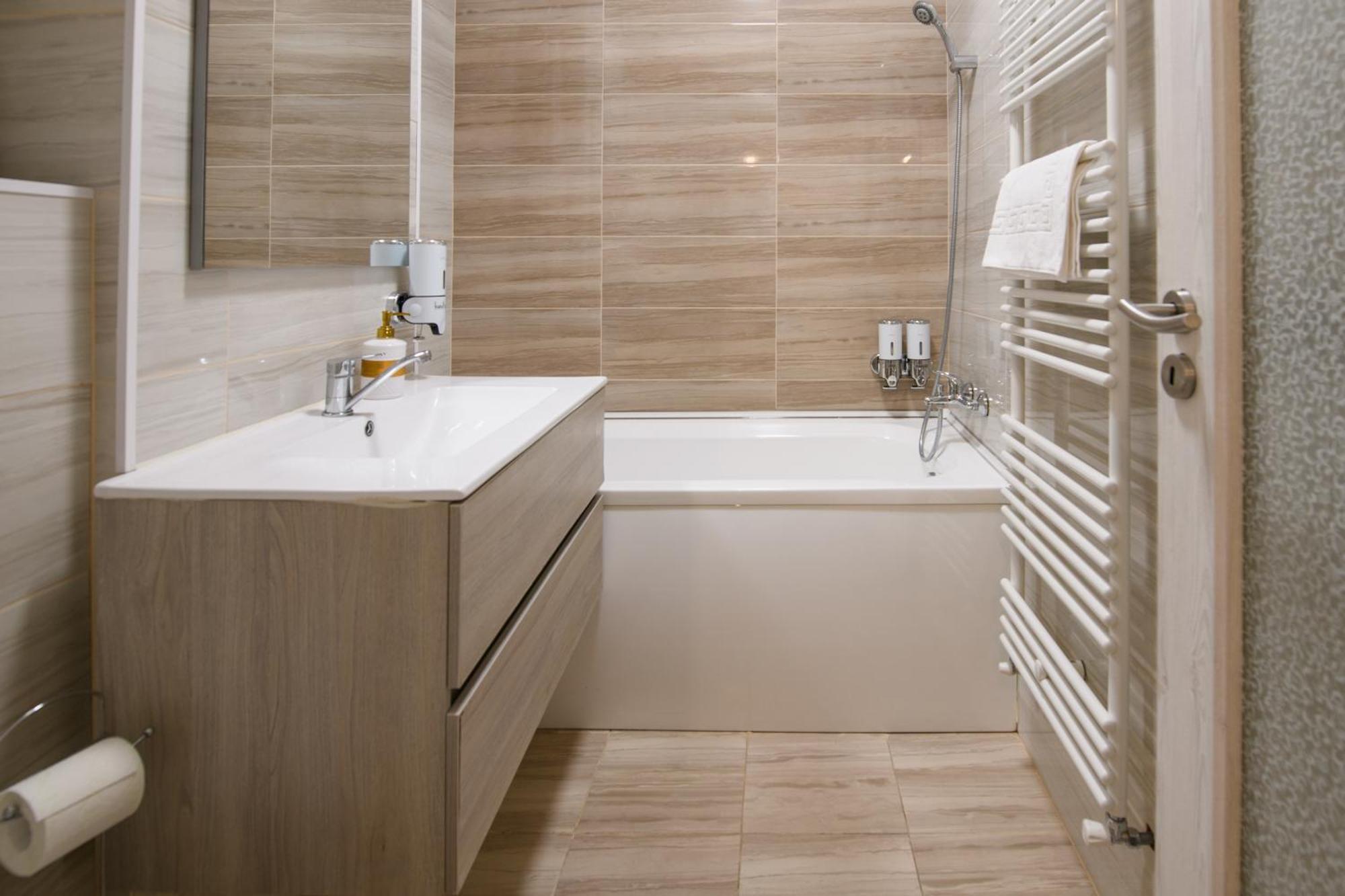 Appartamento Smart Living Plaza Bucarest Esterno foto